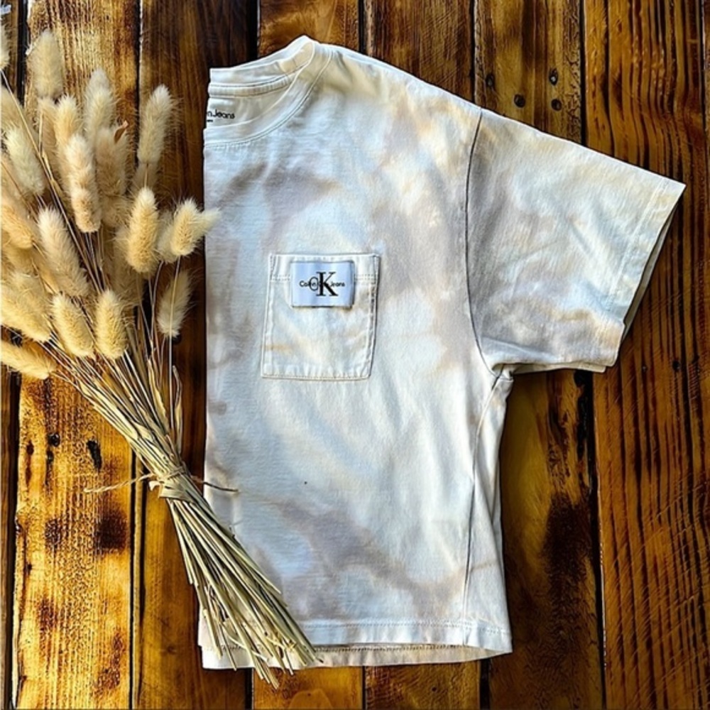 CALVIN KLEIN NEUTRAL BLEACH TIE DYE CROP TEE - SIZE S